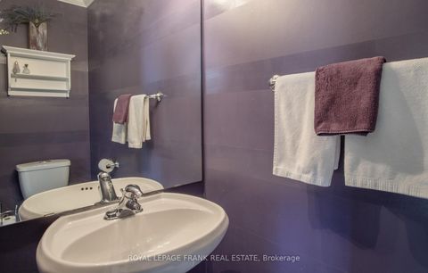 Photo 11 at 36 Greengrove Way, Rolling Acres, Whitby