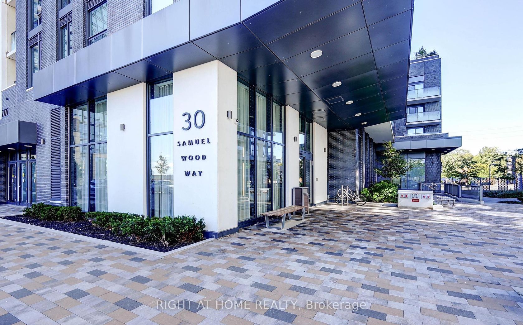 1404 - 30 Samuel Wood Way, City Centre West, Toronto by Loree Meneguzzi Real Estate 1404 - 30 Samuel Wood Way, City Centre West, Toronto