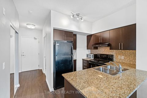 Photo 11 at 102 - 120 Dallimore Circle, Don Mills, Toronto
