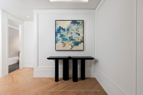 Photo 2 at 207 - 7 Dale Avenue, Moore Park, Toronto