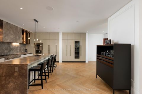 Photo 4 at 207 - 7 Dale Avenue, Moore Park, Toronto
