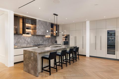 Photo 5 at 207 - 7 Dale Avenue, Moore Park, Toronto