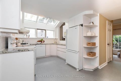 Photo 13 at 409 Sackville Street, South St. James Town, Toronto
