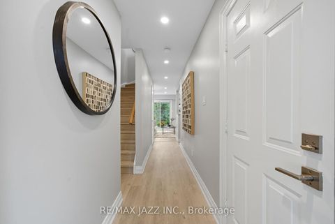 Photo 5 at 34 - 811 Wilson Road N, Pinecrest, Oshawa