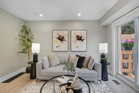 Photo 12 at 34 - 811 Wilson Road N, Pinecrest, Oshawa