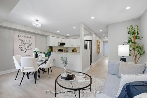 Photo 13 at 34 - 811 Wilson Road N, Pinecrest, Oshawa