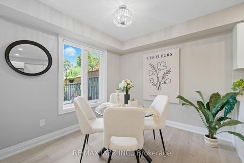 Photo 14 at 34 - 811 Wilson Road N, Pinecrest, Oshawa