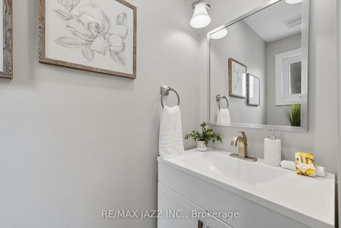 Photo 16 at 34 - 811 Wilson Road N, Pinecrest, Oshawa