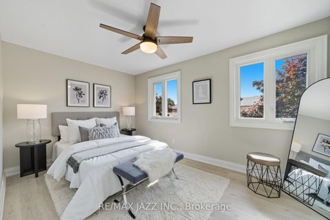 Photo 17 at 34 - 811 Wilson Road N, Pinecrest, Oshawa