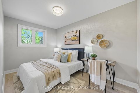 Photo 21 at 34 - 811 Wilson Road N, Pinecrest, Oshawa