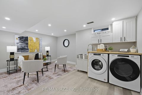 Photo 29 at 34 - 811 Wilson Road N, Pinecrest, Oshawa