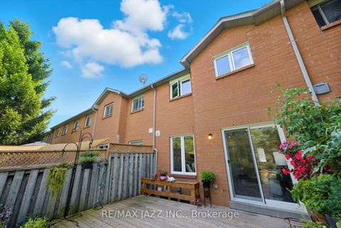 Photo 34 at 34 - 811 Wilson Road N, Pinecrest, Oshawa