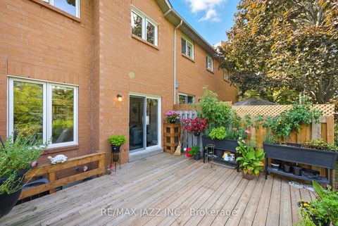 Photo 35 at 34 - 811 Wilson Road N, Pinecrest, Oshawa