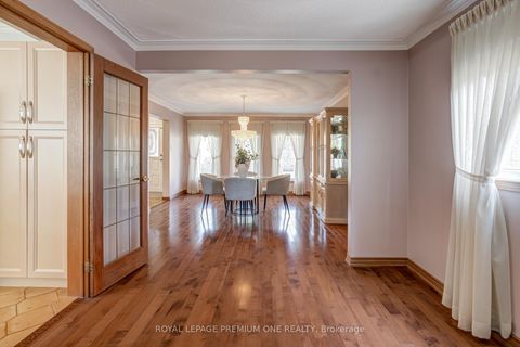 Photo 10 at 41 Whitley Avenue, CFB, Toronto