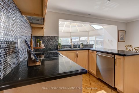 Photo 11 at 41 Whitley Avenue, CFB, Toronto