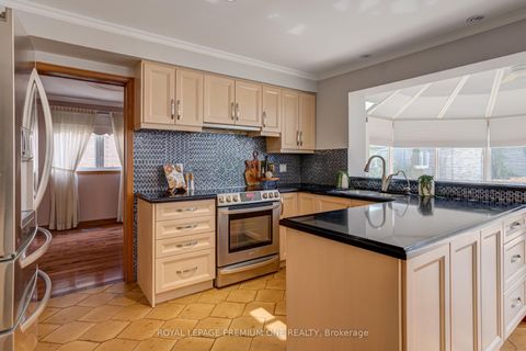 Photo 12 at 41 Whitley Avenue, CFB, Toronto