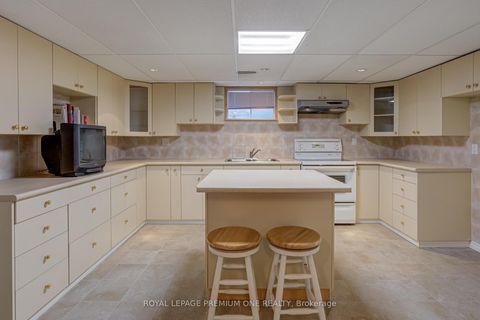 Photo 33 at 41 Whitley Avenue, CFB, Toronto
