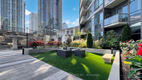 Photo 10 at 512 - 373 Front Street W, Waterfront Communities C1, Toronto