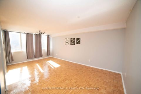 Photo 5 at 404 - 10 Markbrook Lane, Jamestown, Toronto