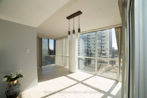 Photo 13 at 404 - 10 Markbrook Lane, Jamestown, Toronto