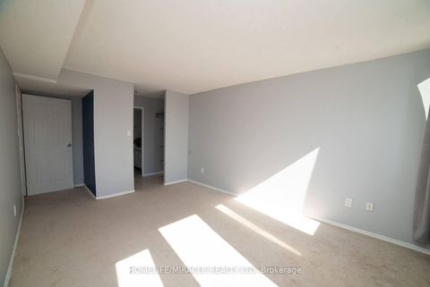 Photo 16 at 404 - 10 Markbrook Lane, Jamestown, Toronto