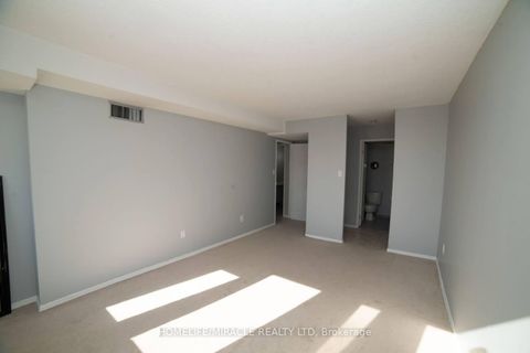 Photo 17 at 404 - 10 Markbrook Lane, Jamestown, Toronto