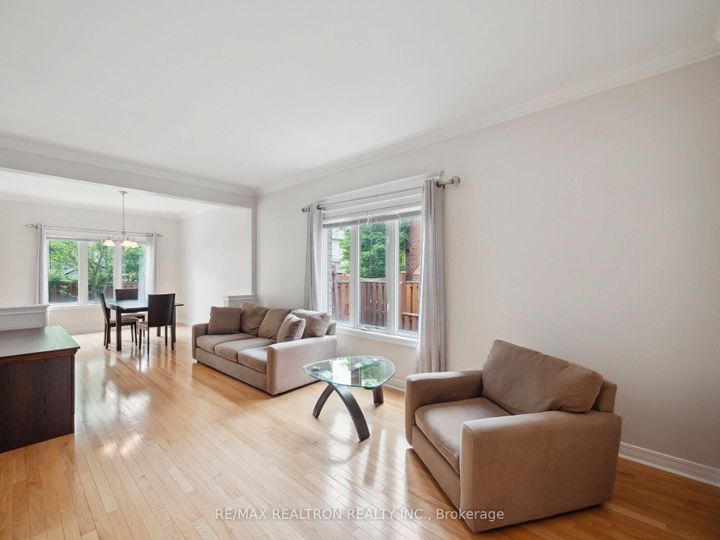 Photo 4 at 62 Macedonia Court, Summerhill Estates, Newmarket