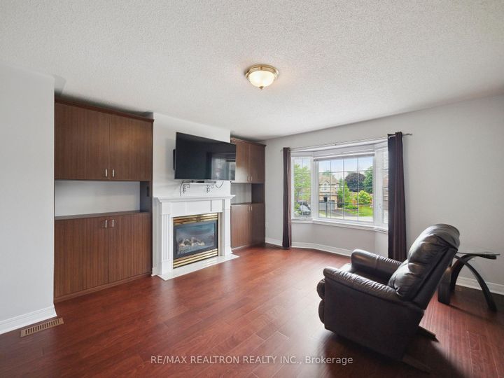 Photo 15 at 62 Macedonia Court, Summerhill Estates, Newmarket