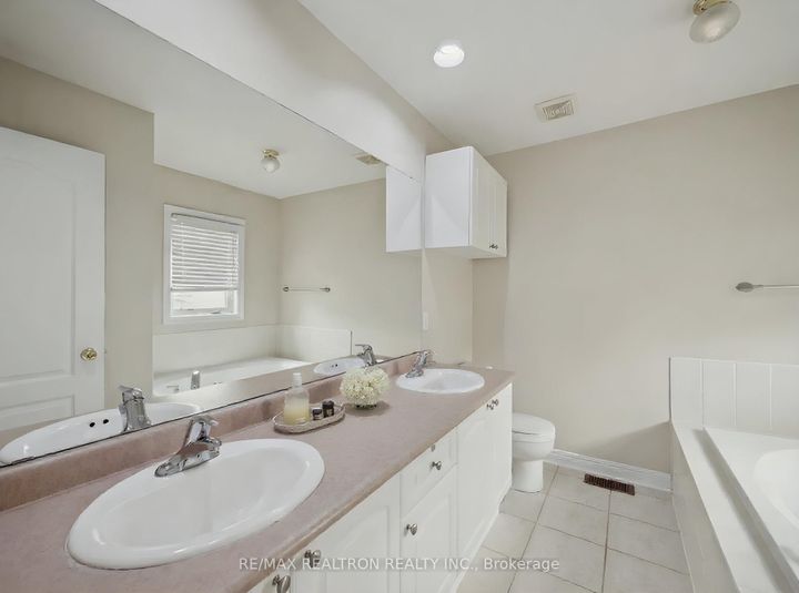 Photo 17 at 62 Macedonia Court, Summerhill Estates, Newmarket