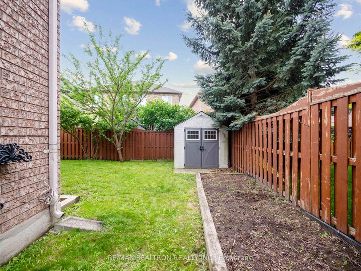 Photo 33 at 62 Macedonia Court, Summerhill Estates, Newmarket