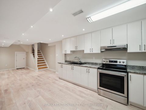 Photo 27 at 62 Macedonia Court, Summerhill Estates, Newmarket