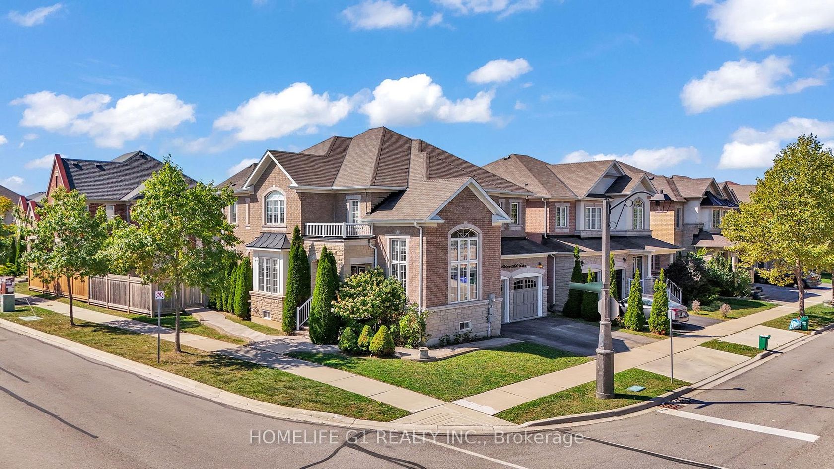 29 Sixteen Mile Drive, GO Glenorchy, Oakville 2