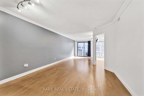 Photo 8 at 310 - 1001 Bay Street, Bay Street Corridor, Toronto