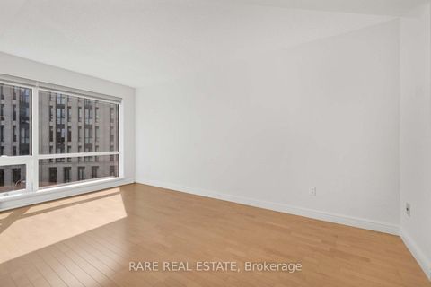 Photo 13 at 310 - 1001 Bay Street, Bay Street Corridor, Toronto