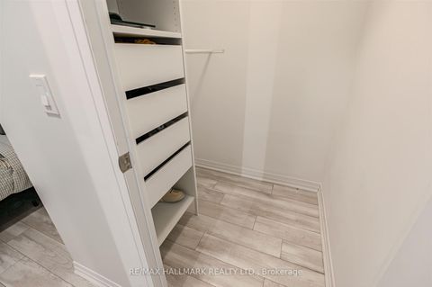 Photo 9 at 321 - 1630 queen Street E, The Beaches, Toronto