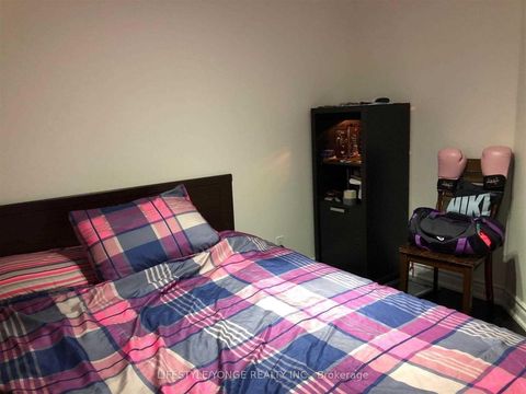 Photo 9 at 909 - 5 Northtown Way, Willowdale East, Toronto