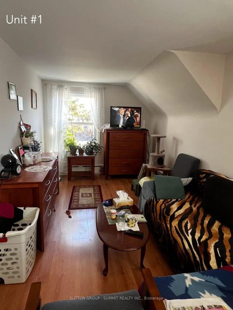 Photo 2 at 68 NINTH Street, New Toronto, Toronto
