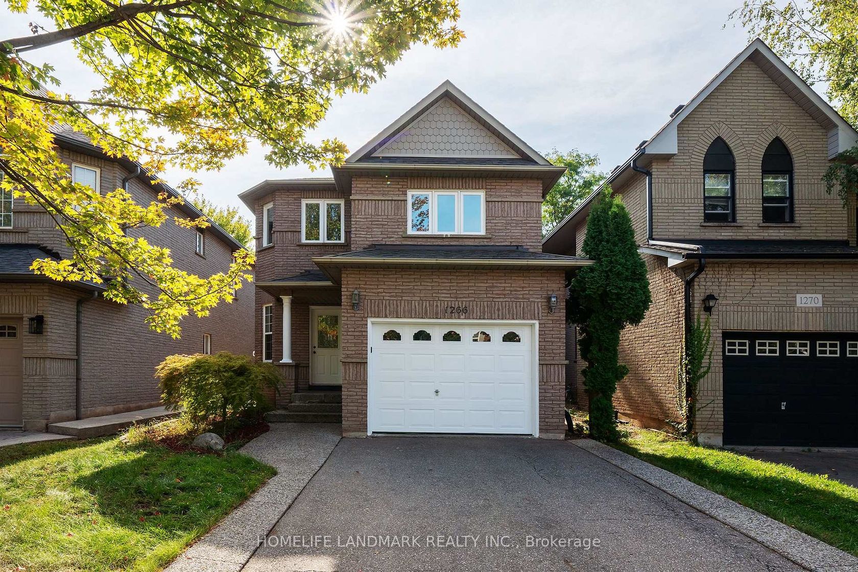 1266 Brillinger Street, WT West Oak Trails, Oakville 2
