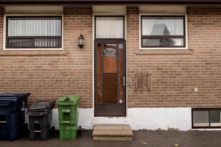 Photo 31 at 99 Silverstone Drive, Jamestown, Toronto