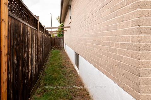 Photo 33 at 99 Silverstone Drive, Jamestown, Toronto