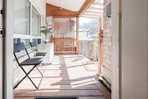 Photo 4 at 50 Parsell Square, Malvern, Toronto