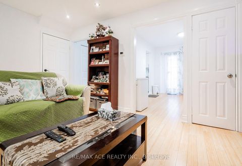 Photo 10 at 50 Parsell Square, Malvern, Toronto Photo 10 at 50 Parsell Square, Malvern, Toronto