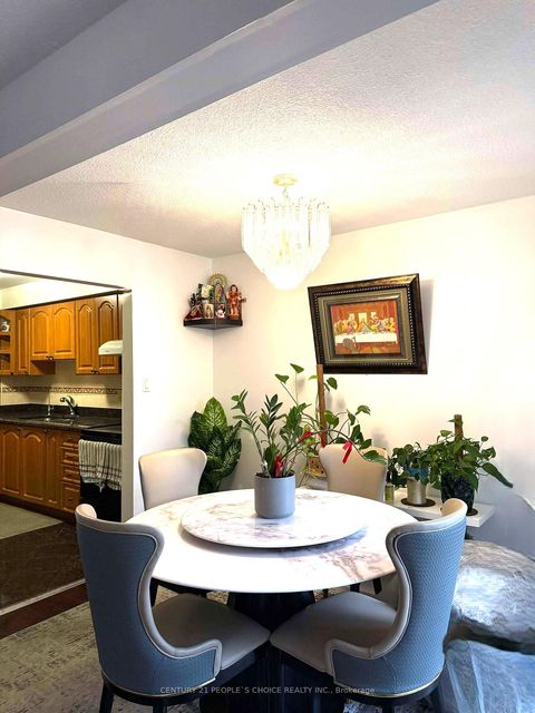 Photo 5 at 1 - 101 Dundalk Drive, Dorset Park, Toronto