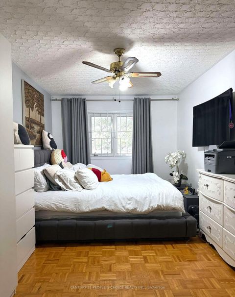 Photo 11 at 1 - 101 Dundalk Drive, Dorset Park, Toronto