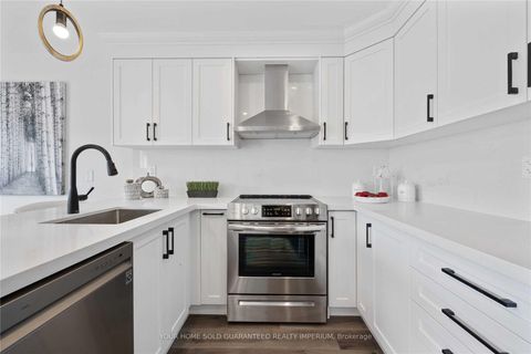 Photo 4 at 582 Brasswinds Trail, Pinecrest, Oshawa