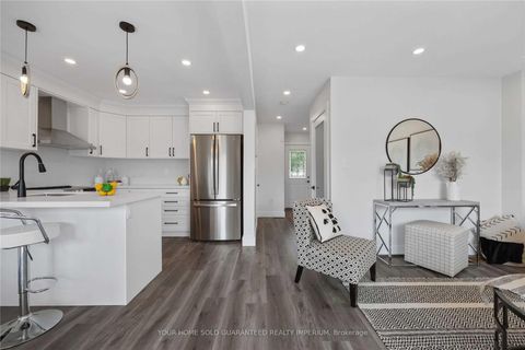 Photo 7 at 582 Brasswinds Trail, Pinecrest, Oshawa