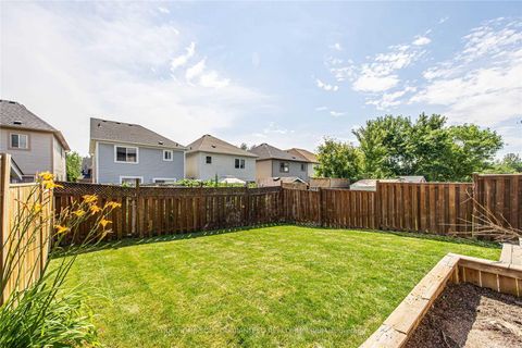 Photo 16 at 582 Brasswinds Trail, Pinecrest, Oshawa