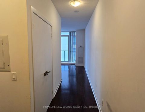 Photo 10 at 2208 - 770 Bay Street, Bay Street Corridor, Toronto