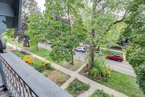 Photo 27 at 61 Brunswick Avenue, University, Toronto