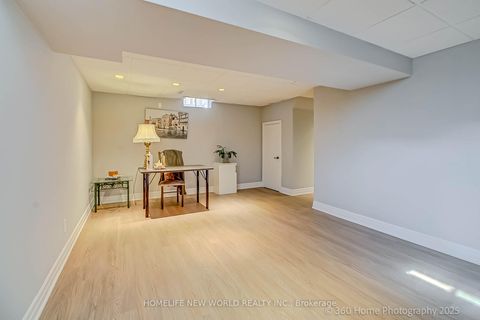 Photo 13 at 350 Pickering Crescent, College Manor, Newmarket